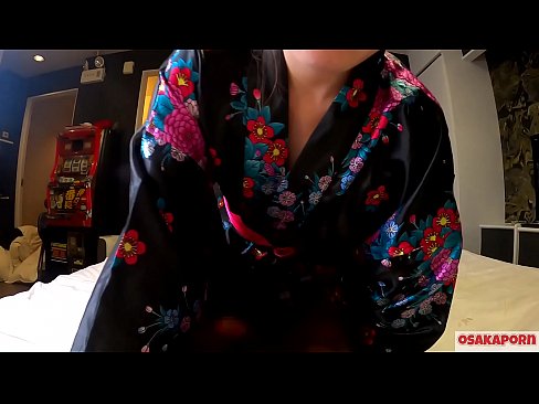 ❤️ Jong cosplay meisje houdt van seks tot orgasme met een squirt in een paardenvrouwtje en een blowjob. Aziatisch meisje met harig kutje en mooie tieten in traditioneel Japans kostuum in amateur video waarin masturbatie met neukspeeltjes wordt getoond. Sakura 3 OSAKAPORN. ❤️❌ Homemade porno at us