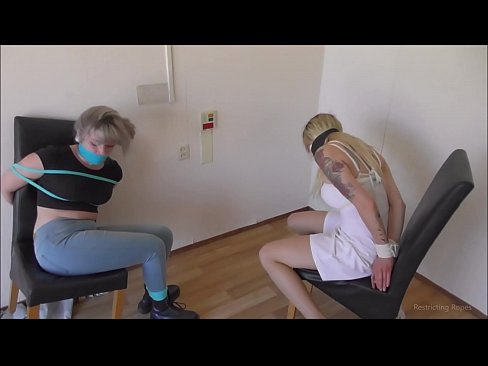 ❤️ Verslaafd / vastgebonden en de mond gesnoerd / jonkvrouw in nood ❤️❌ Homemade porno at us
