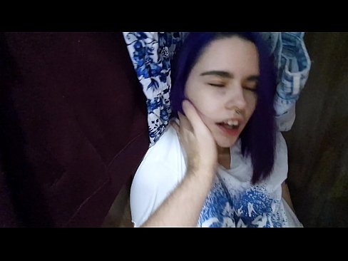 ❤️ Vond mijn zus in de kast en hielp haar klaarkomen ❤️❌ Homemade porno at us